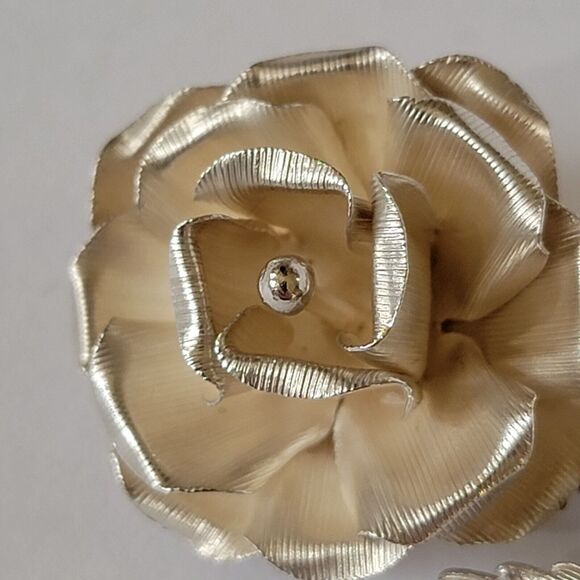 Vintage Floral Brooch - Artisan Sterling Silver with Bud - Picture 15 of 16